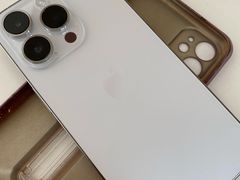 -Apple零售店(华贸购物中心店)