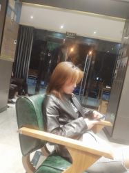 -尚逸国际护肤造型