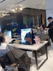 -罗亚帝造型·烫发染发