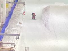 -乔波室内滑雪场