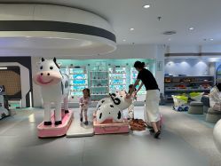 -MINI MARS 移动的空间站乐园·餐饮·派对(浦东金桥店)