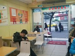 大堂-华莱士炸鸡汉堡(重庆邮电大学店)