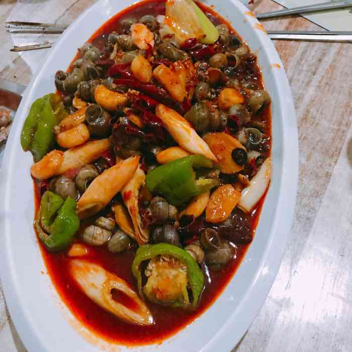 虎子烧烤-"他家烤肉不错,以前在火车站后面,现在这块.