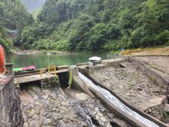 -安吉龙王山峡谷漂流