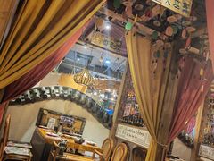 -老牌坊云南鱼豆花火锅(爱建店)