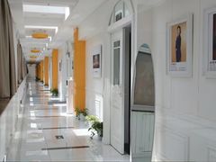 -西安小天鹅艺术团(曲江Alice店)