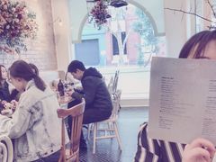 -FLOVIE FLORIST CAFE