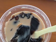 -八婆婆烧仙草(中山路店)