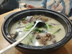 -新天明砂锅鱼头煲