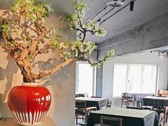 -穹六人间 people 6(岳阳路店)