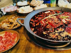 -黄潇洒老火锅(九眼桥宏济巷店)