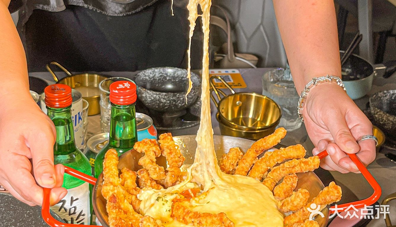 店里全是欧巴欧尼⁉️我好想天天来吃这家