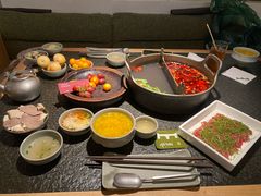 -三出山火锅(南京万象天地店)