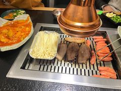 -臻牛烤肉
