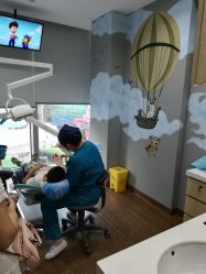 -睿宝儿科·眼科·口腔(静安大悦城门诊部)