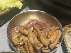 -草家酱蟹炭火烤肉店(珲春南路一店)