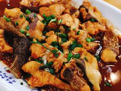 红烧鱼尾-万景饭店·鱼街农家菜