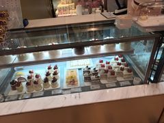 -花花卷卷·鲜食蛋糕(静安久光百货店)