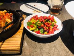 下酒花生米拍黄瓜-汤城小厨•粤菜•靓汤(苏州街店)