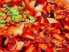 传统水煮巴沙鱼-俏江南天津时尚曲艺主题餐厅(马场道店)