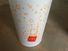 甜品站可乐麦炫酷-麦当劳(展览路店)