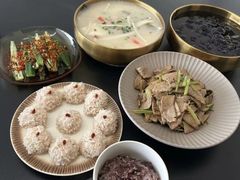 -乐禧母婴全自营月嫂(宝山店)