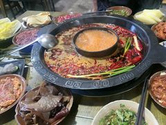 -黄潇洒老火锅(九眼桥宏济巷店)