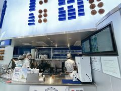 -蔻蔻椰·鲜萃椰子水(欢乐港湾店)