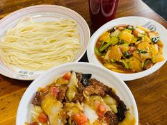 -歹歹的加个面过油肉拌面