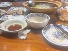 -老天桥酱肉烧饼夹肘子(天桥店)