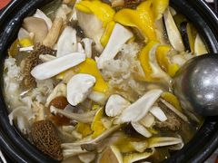 -菌之家·专业纯野生菌火锅·特色炒菌