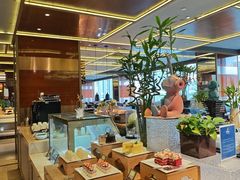-大中华希尔顿酒店-念自助餐·嗨啤·小龙虾