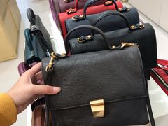 -马德里拉斯咯扎斯购物村