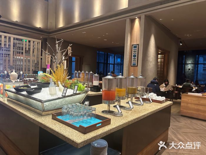 九寨鲁能希尔顿度假酒店·開图片