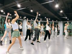 -STAR舞蹈工作室