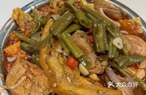 Chicken and Duck Feet Luosifen