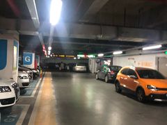 -万象城-停车场