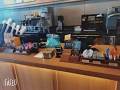 -星巴克(青岛火车北站候车大厅店)