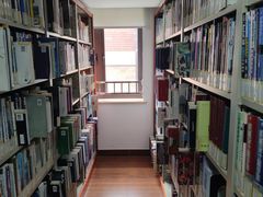 -上海市静安区图书馆(新闸路馆)