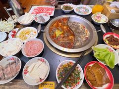 -沸炉重庆老火锅(军事博物馆店)