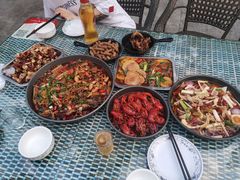 -去吃小龙虾·江湖菜·烧烤(南滨路店)