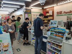 -全家便利店(东直门店)
