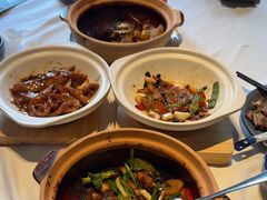 -八府香鸭·啫啫煲(华山路店)