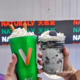 终于喝到了关晓彤开的奶茶啦!