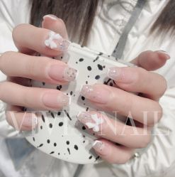 -ViVi薇薇日式＆新中式美睫半永久
