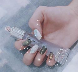 -DAZZLING BEAUTY美甲•美睫专门店