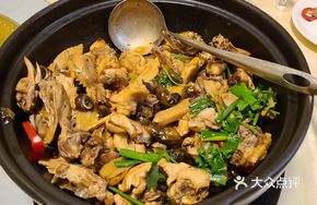 Mountain Snail and Chicken Stir-fry