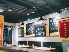 大堂-一顿烧烤(八经街店)