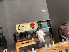 -Apple零售店(华贸购物中心店)