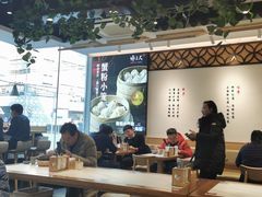 大堂-馋三尺蟹粉小笼(人民广场店)